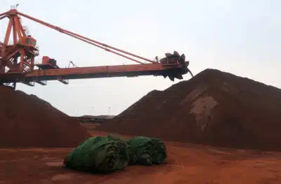 China interrompe compras de minério de ferro da BHP em negociações, aponta Bloomberg